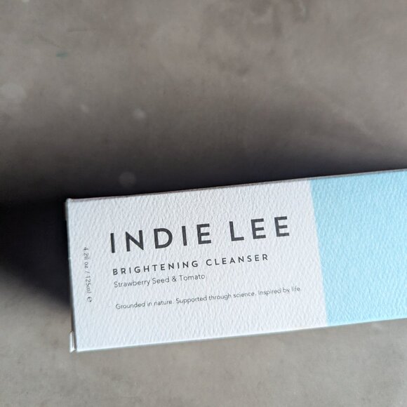 Indie Lee Brightening Cleanser - Picture 8 of 16